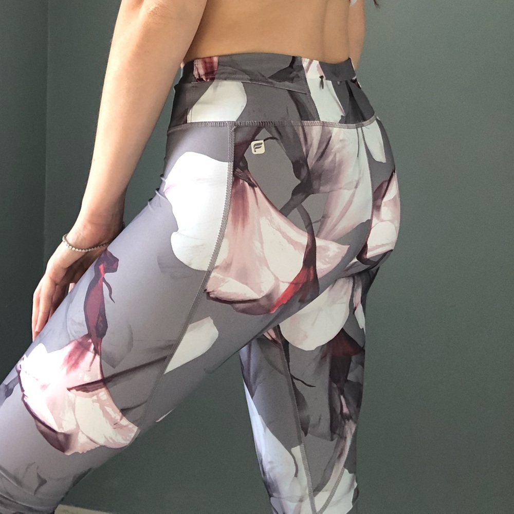 Fabletics grey floral cropped leggings